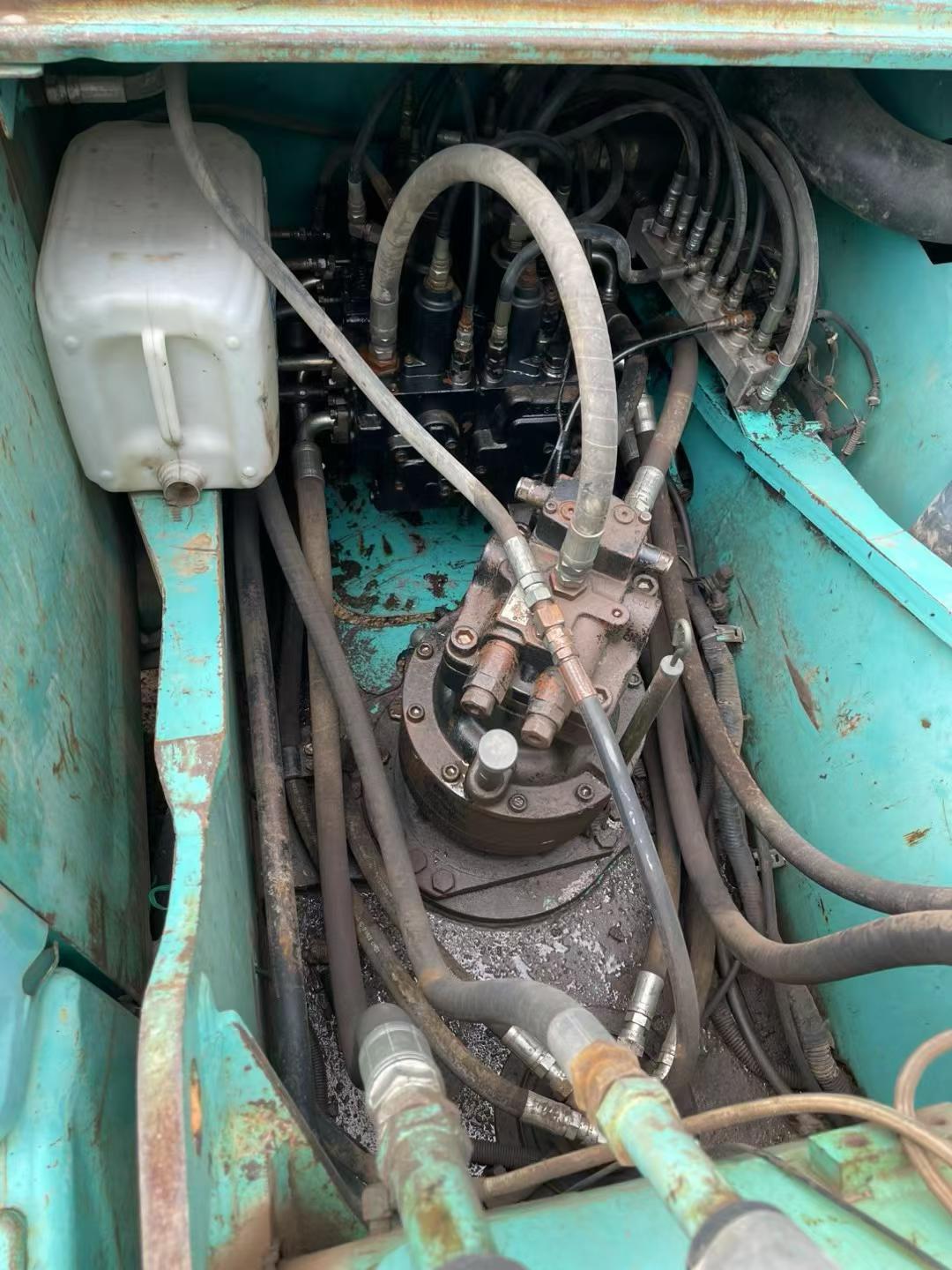 Buy Kobelco SK200-2 Used Excavator / 5