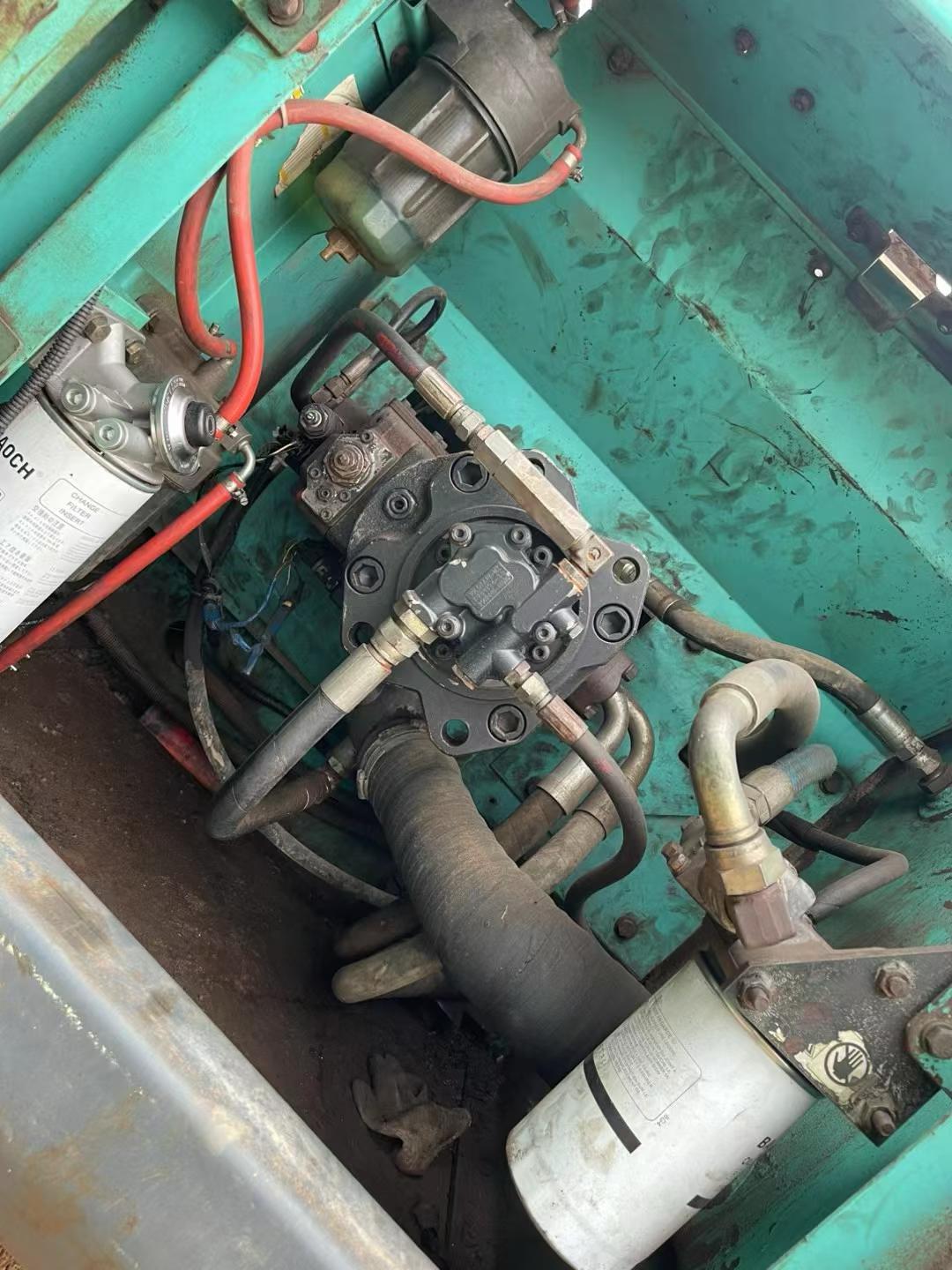 Buy Kobelco SK200-2 Used Excavator / 8