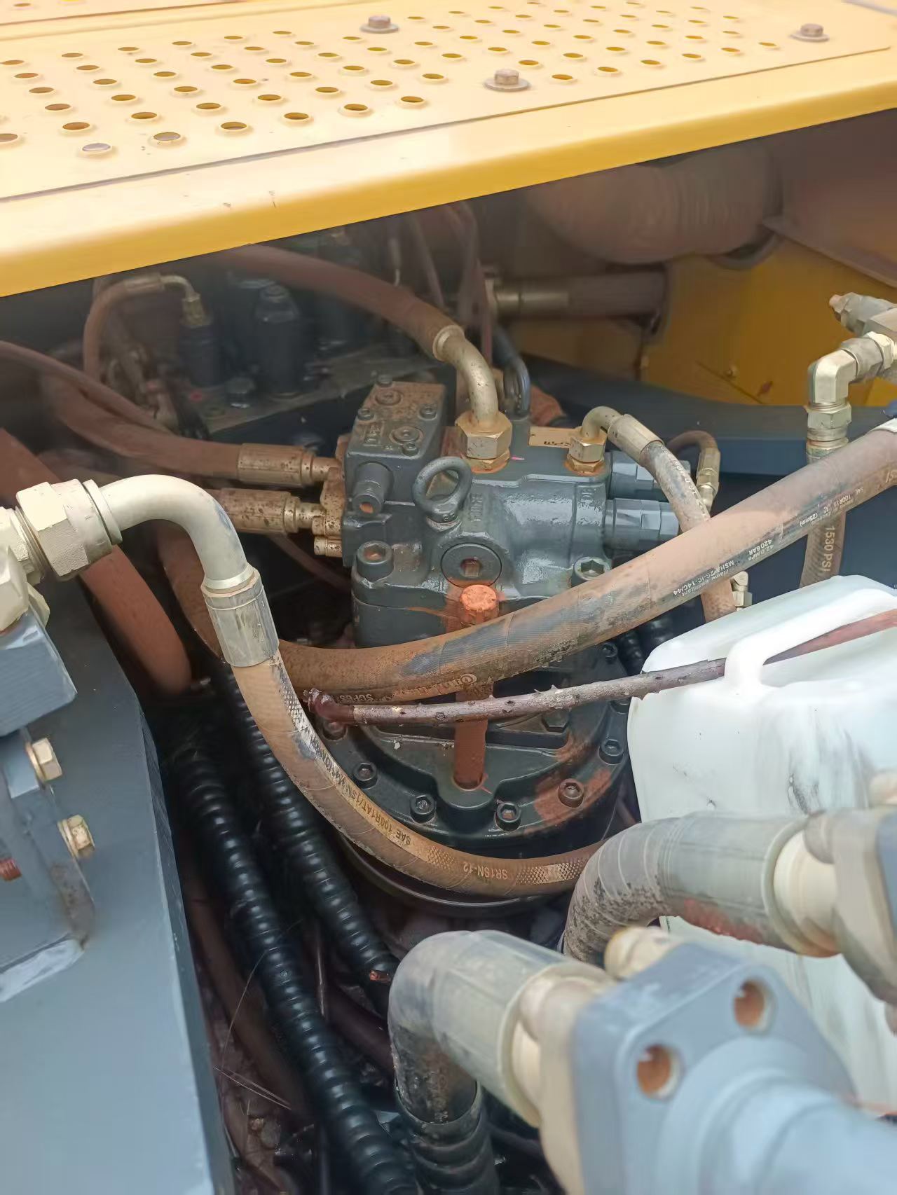 Buy XCMG XE245D Used Excavator / 3