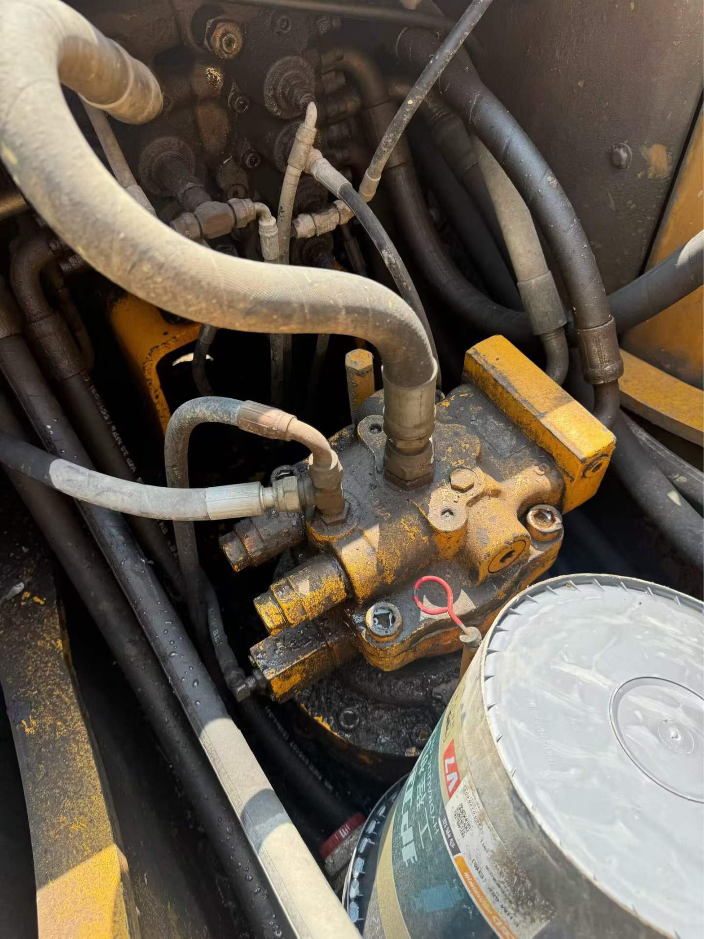 Buy Hyundai R215-7C Used Excavator / 6