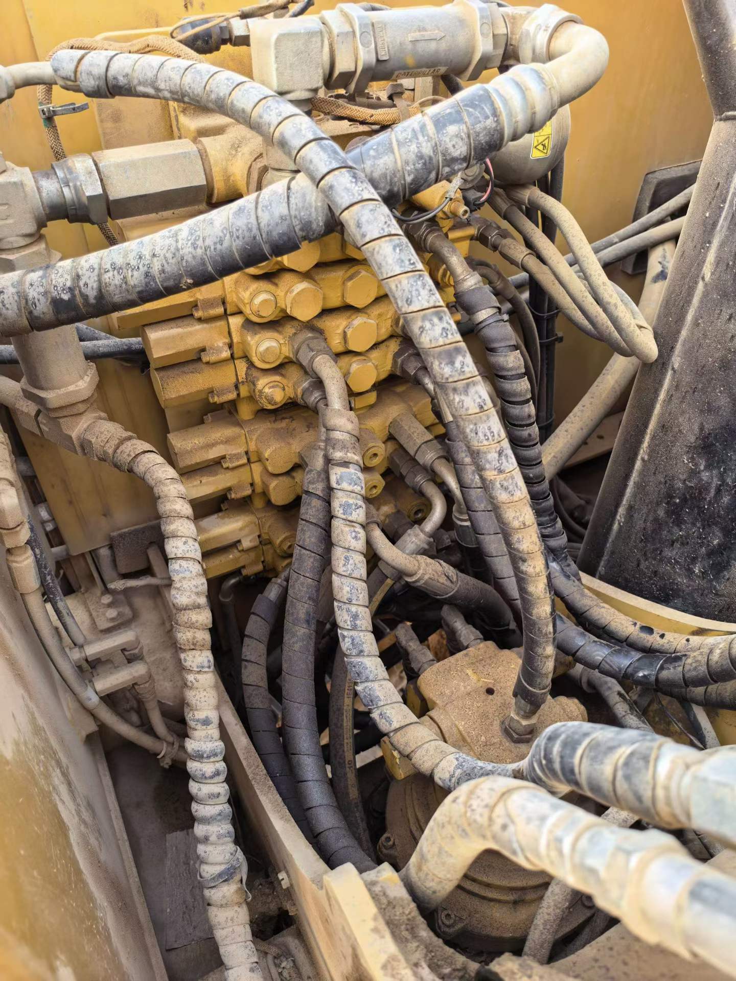 Buy Caterpillar 307B Used Excavator / 8