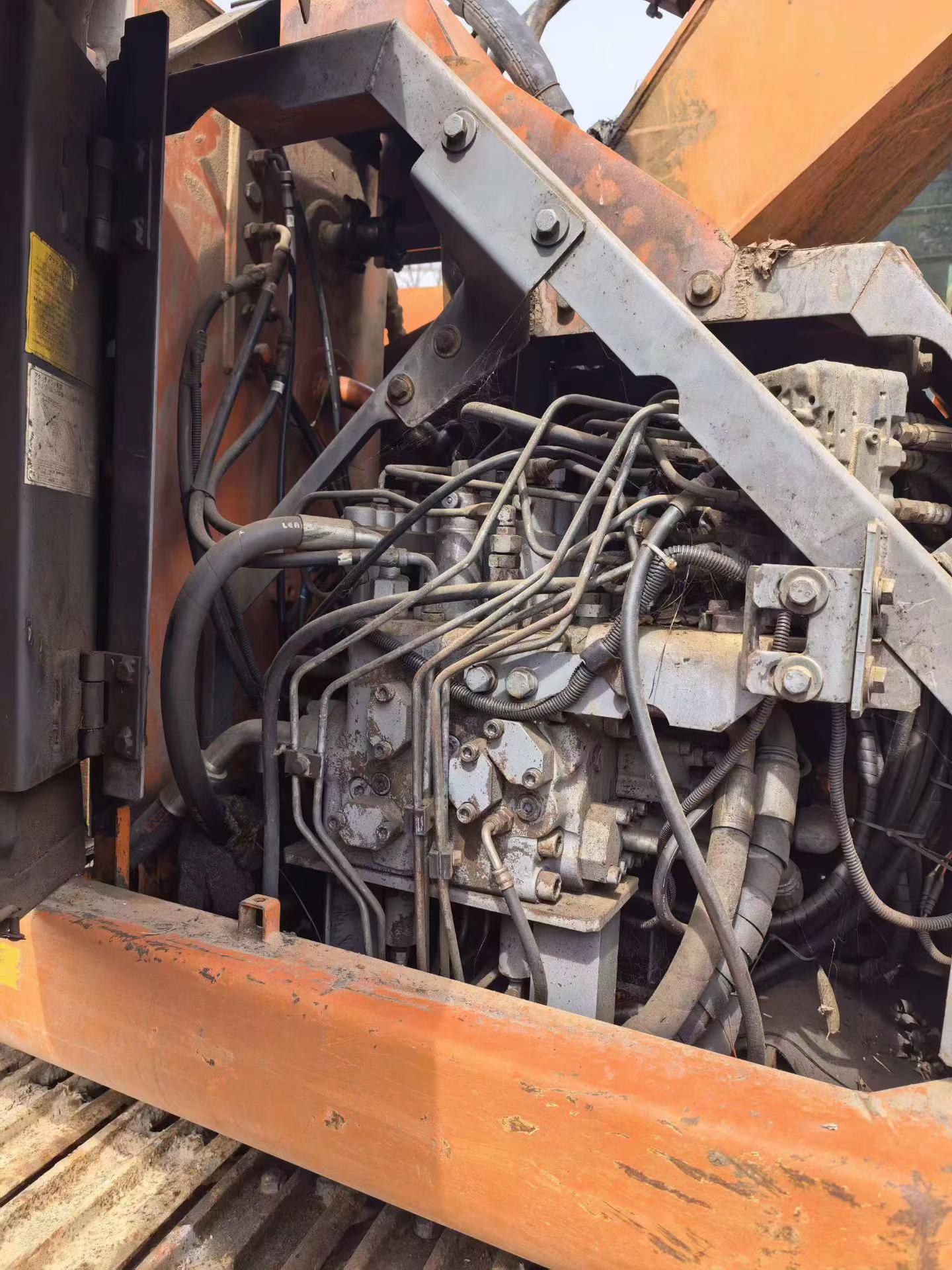 Buy Hitachi EX225-5 Used Excavator / 5