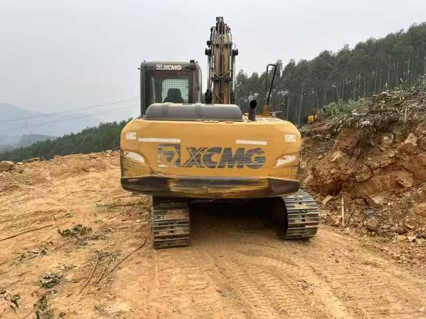 Buy XCMG XE135B Used Excavator / 3