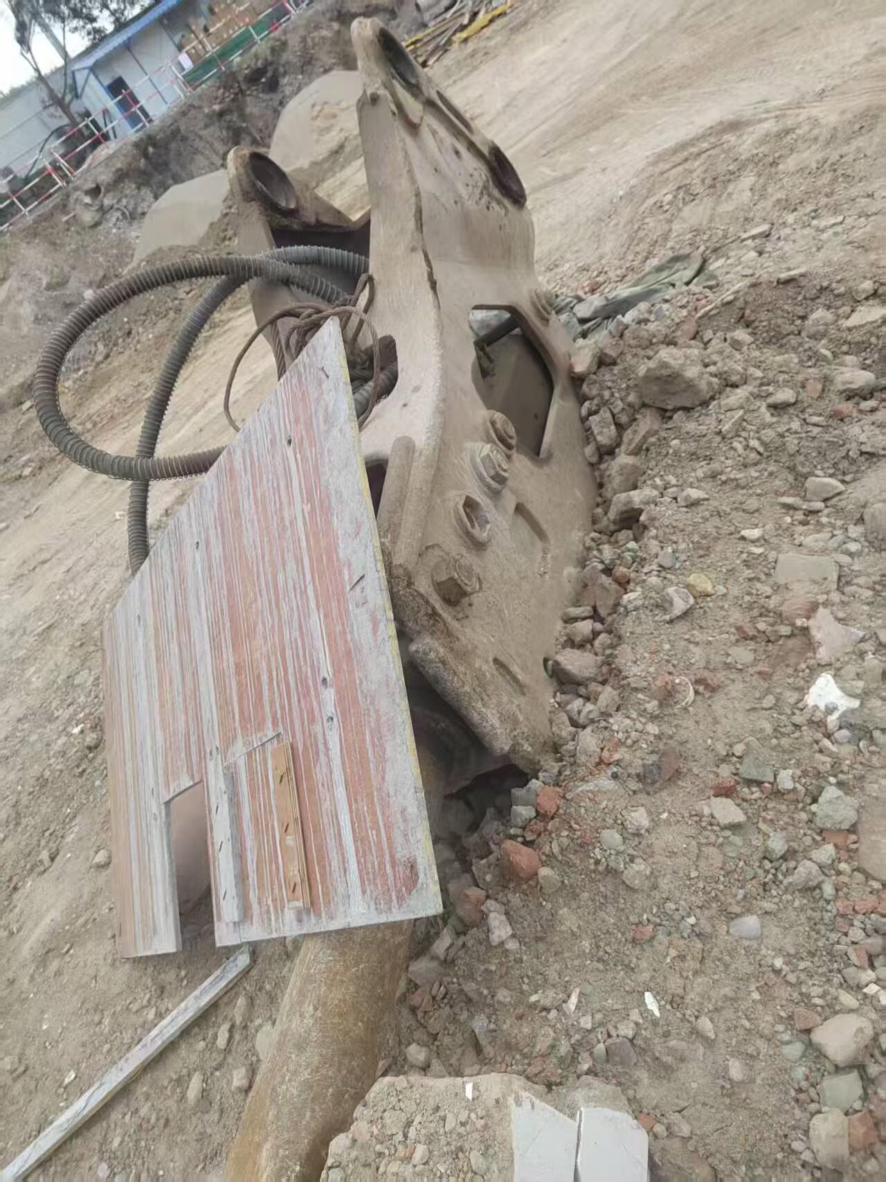 Buy Doosan DX380 Used Excavator / 4