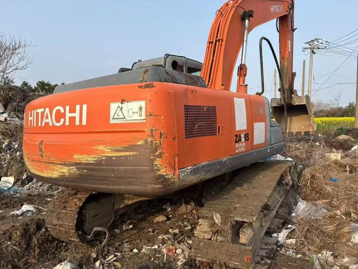 Buy Hitachi ZX200-3G Used Excavator / 1