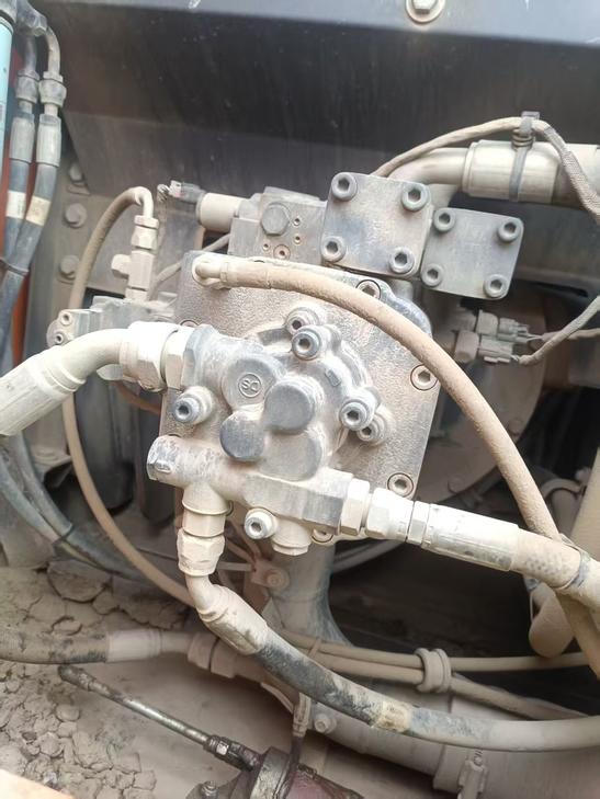 Buy Doosan DX215-9C Used Excavator / 1