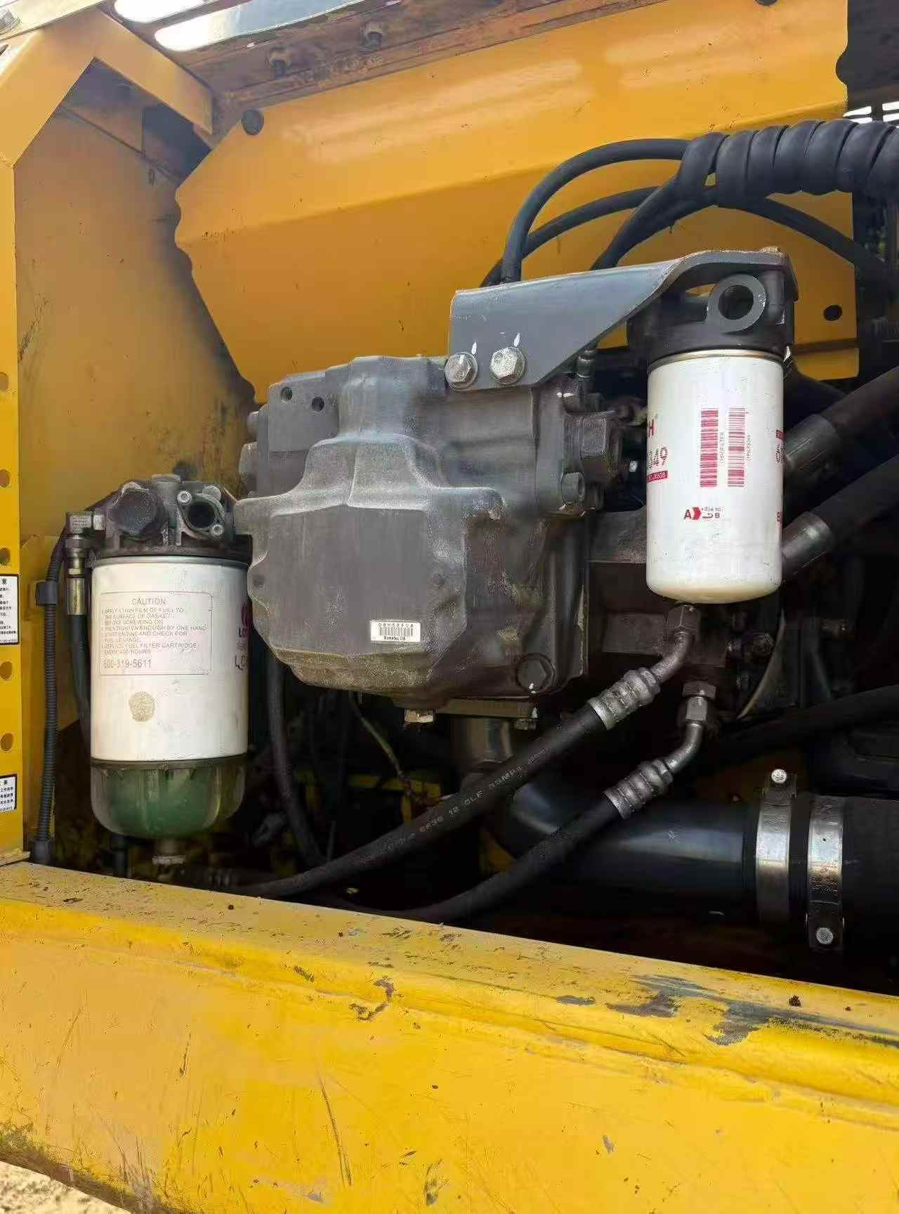 Buy Komatsu PC210LC-8 Used Excavator / 9