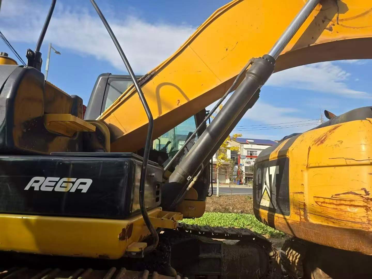 Buy Caterpillar 330B Used Excavator / 5 Buy Caterpillar 330B Used Excavator / 5