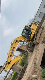 Buy Komatsu PC210LC-8 Used Excavator / 2 Buy Komatsu PC210LC-8 Used Excavator / 2