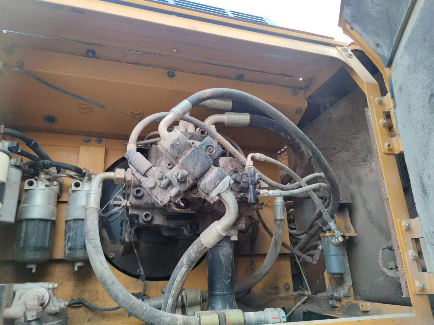 Buy Sany SY550H Used Excavator / 3