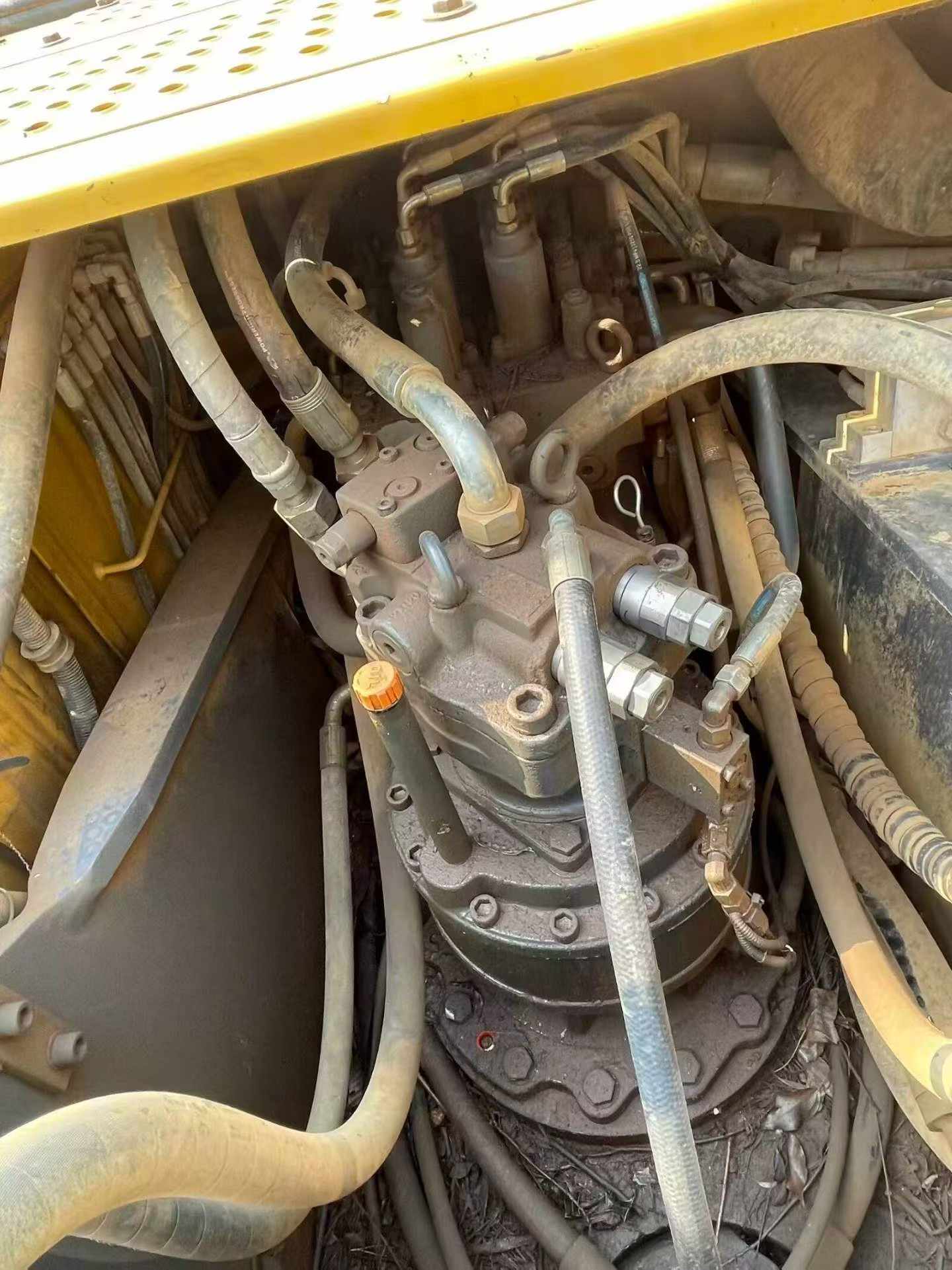 Buy XCMG XE200 Used Excavator / 4