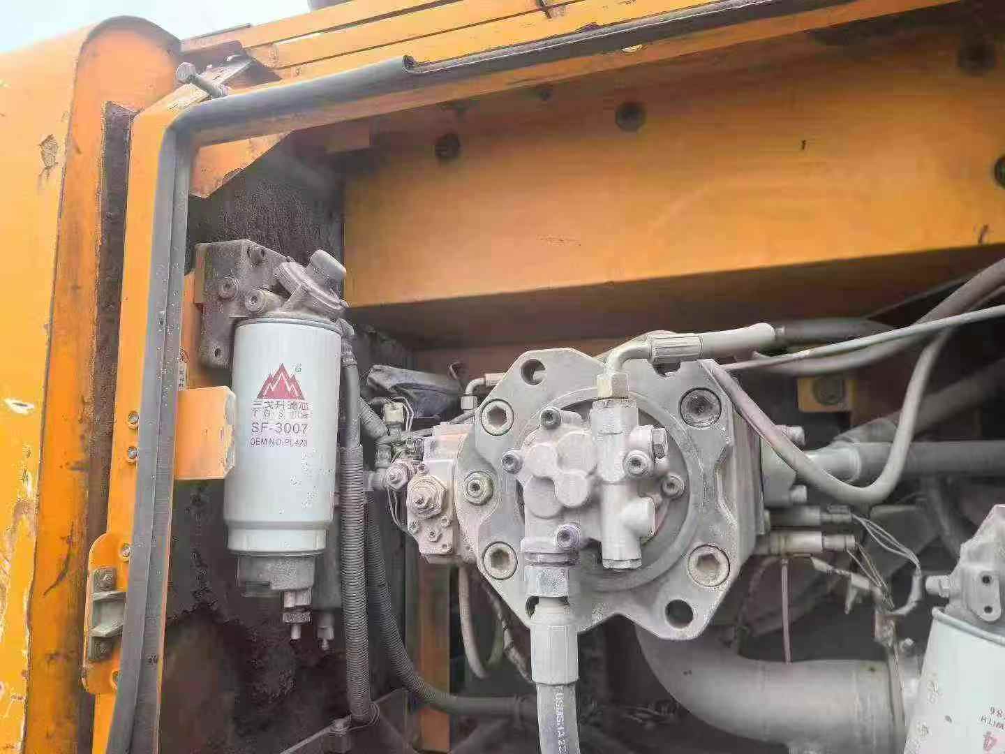 Buy Sany SY205C-8 Used Excavator / 3