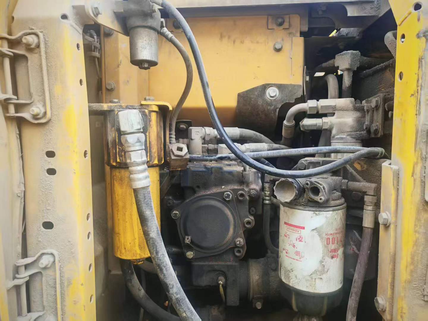 Buy Komatsu PC130-8 Used Excavator / 3