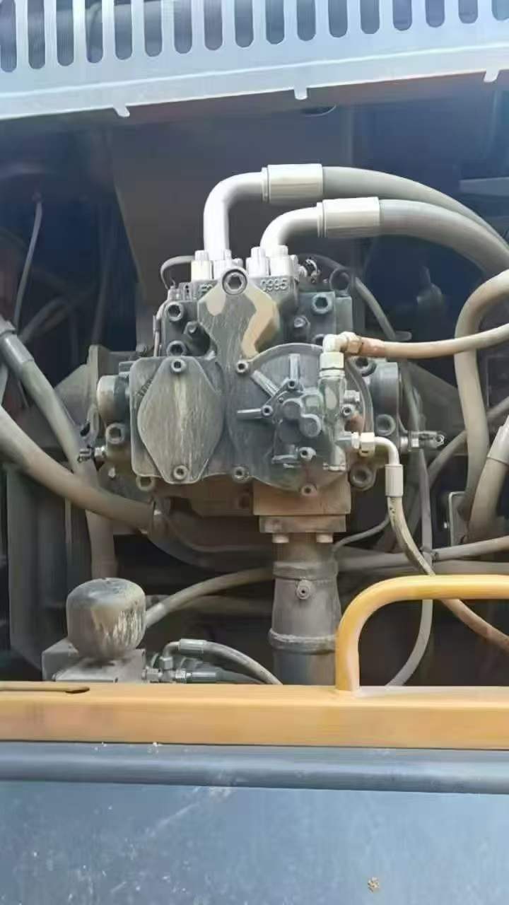 Buy XCMG XE550DK Used Excavator / 4