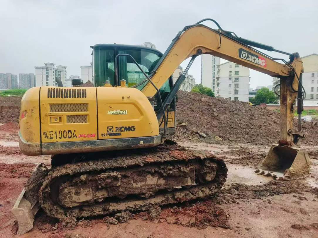 Buy XCMG XE75C Used Excavator / 2