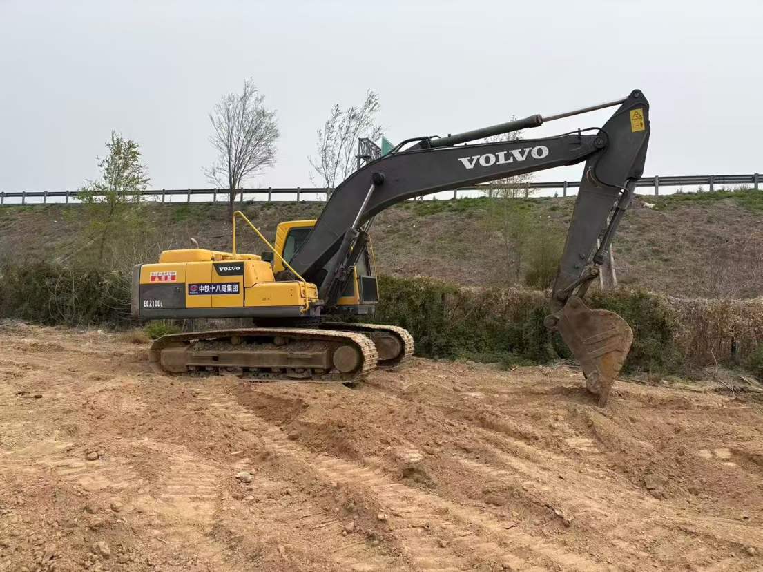 Buy Volvo EC210B Used Excavator / 5