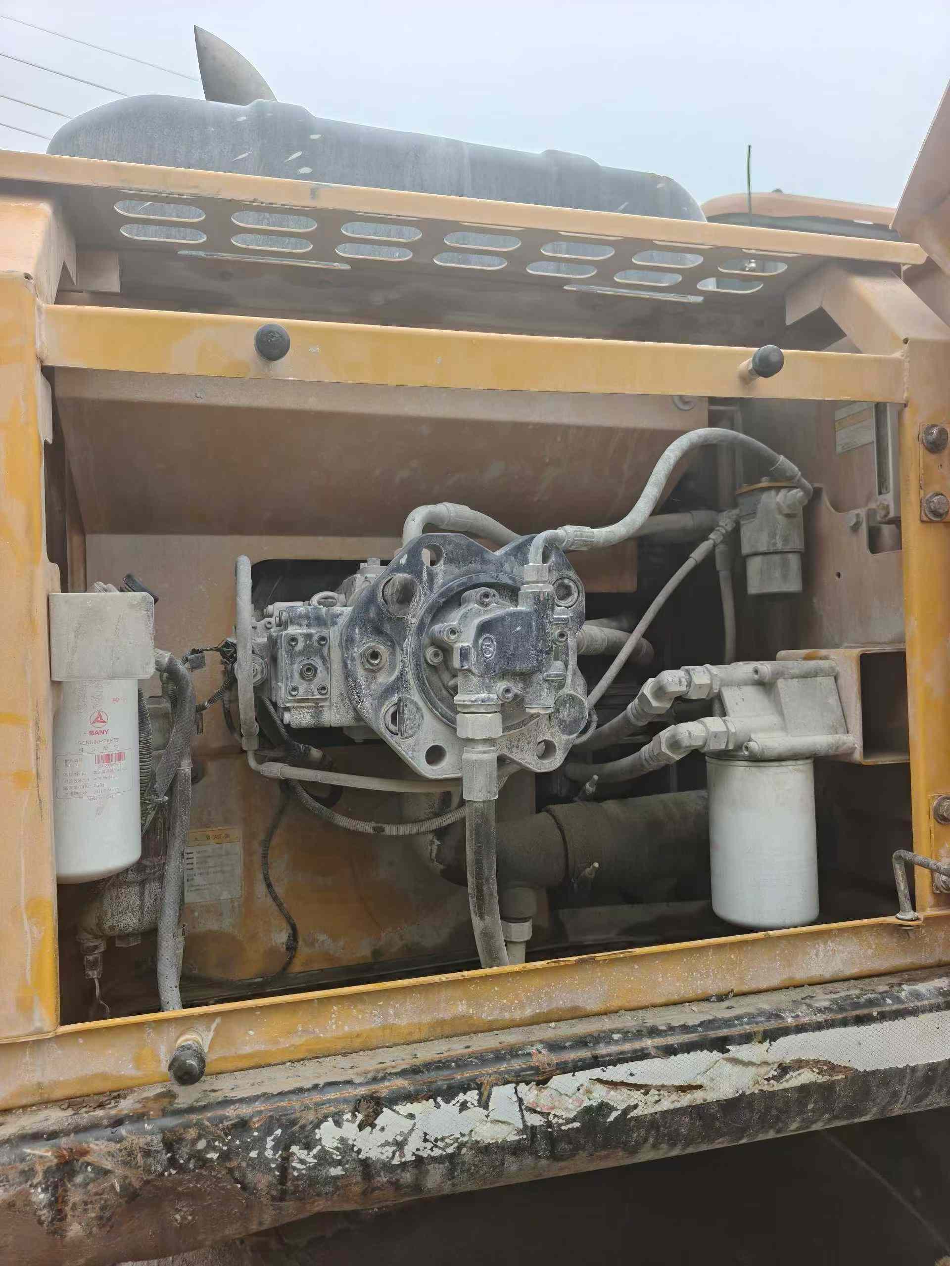 Buy Sany SY200C Used Excavator / 5