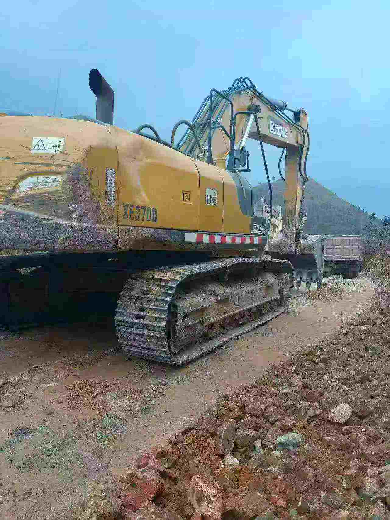 Buy XCMG XE370 Used Excavator / 8