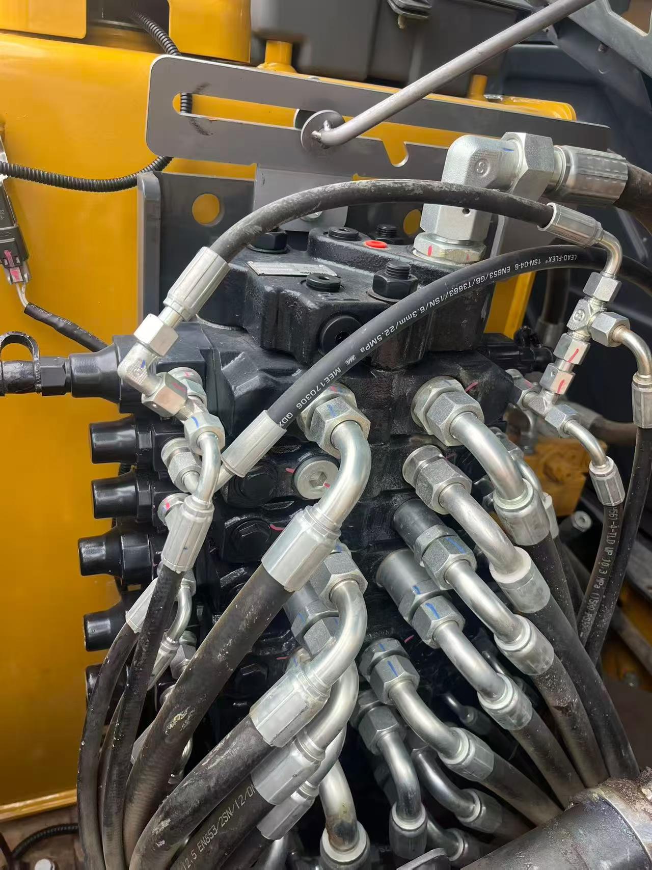 Buy XCMG XE60 Used Excavator / 6