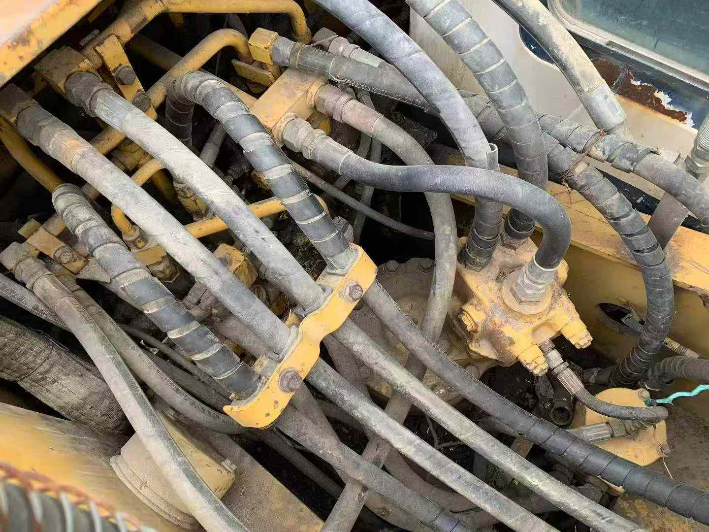 Buy Komatsu PC120-5 Used Excavator / 3