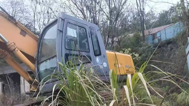 Buy Hyundai R225-7 Used Excavator / 1