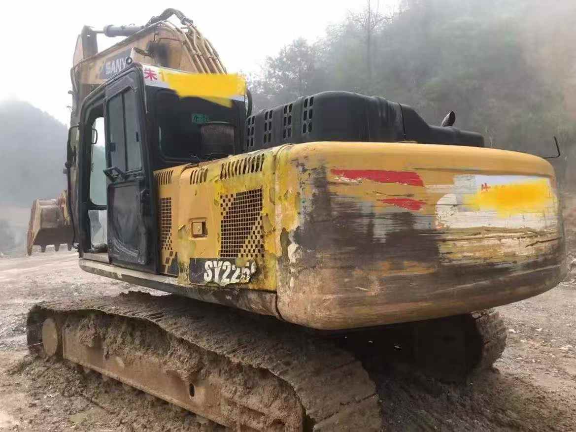 Buy Sany SY215C-8 Used Excavator / 1
