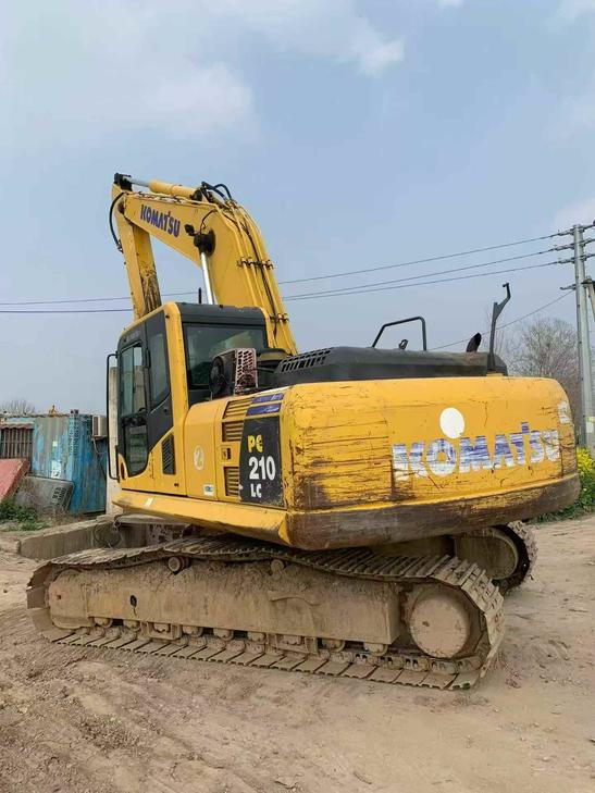 Buy Komatsu PC210LC-8 Used Excavator / 1