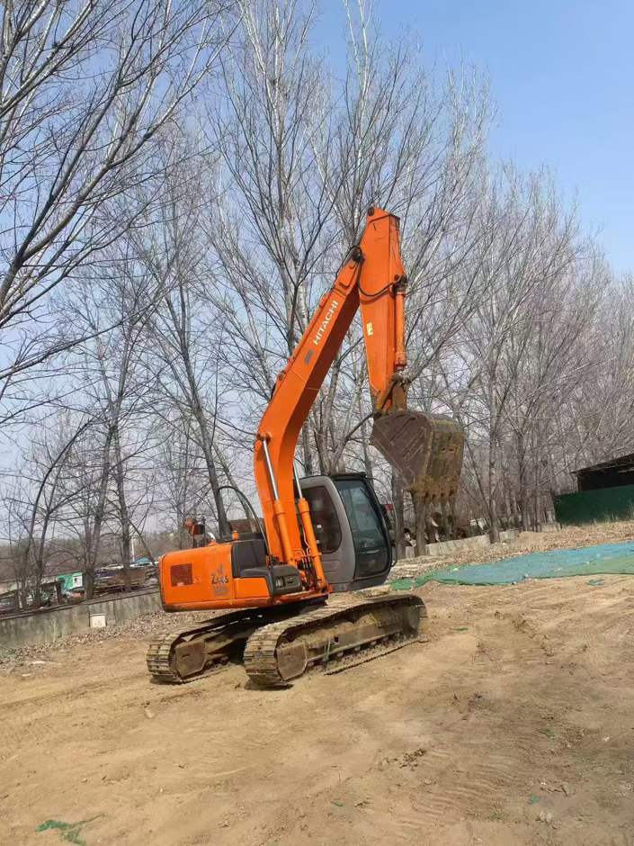 Buy Hitachi EX120-6 Used Excavator / 4