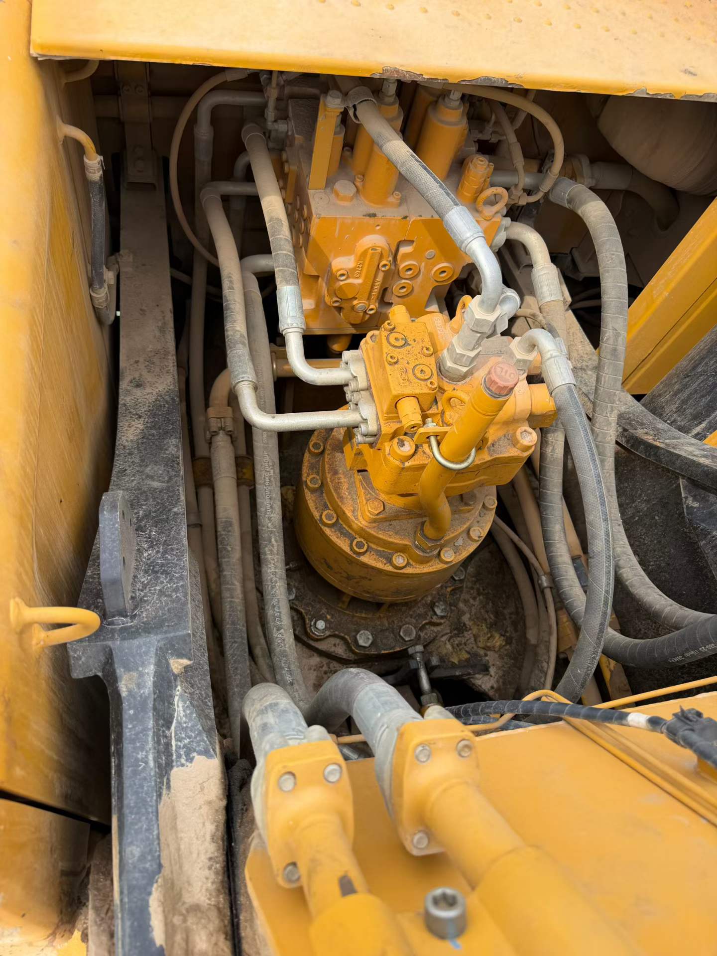 Buy Sany SY225H Used Excavator / 4