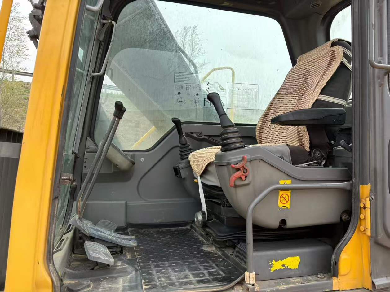 Buy Volvo EC210B Used Excavator / 3