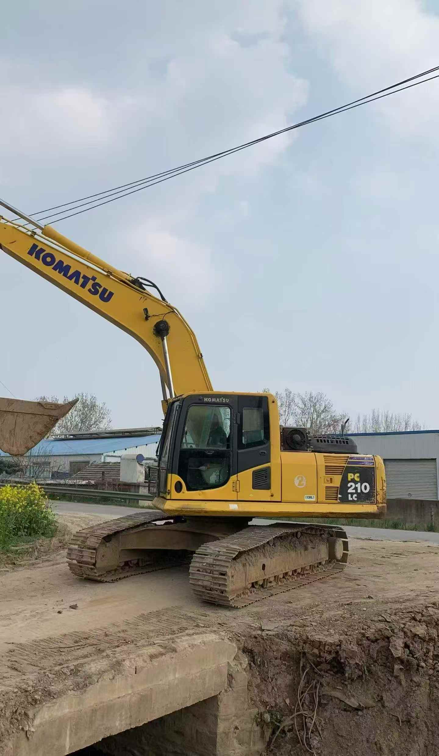 Buy Komatsu PC210LC-8 Used Excavator / 4