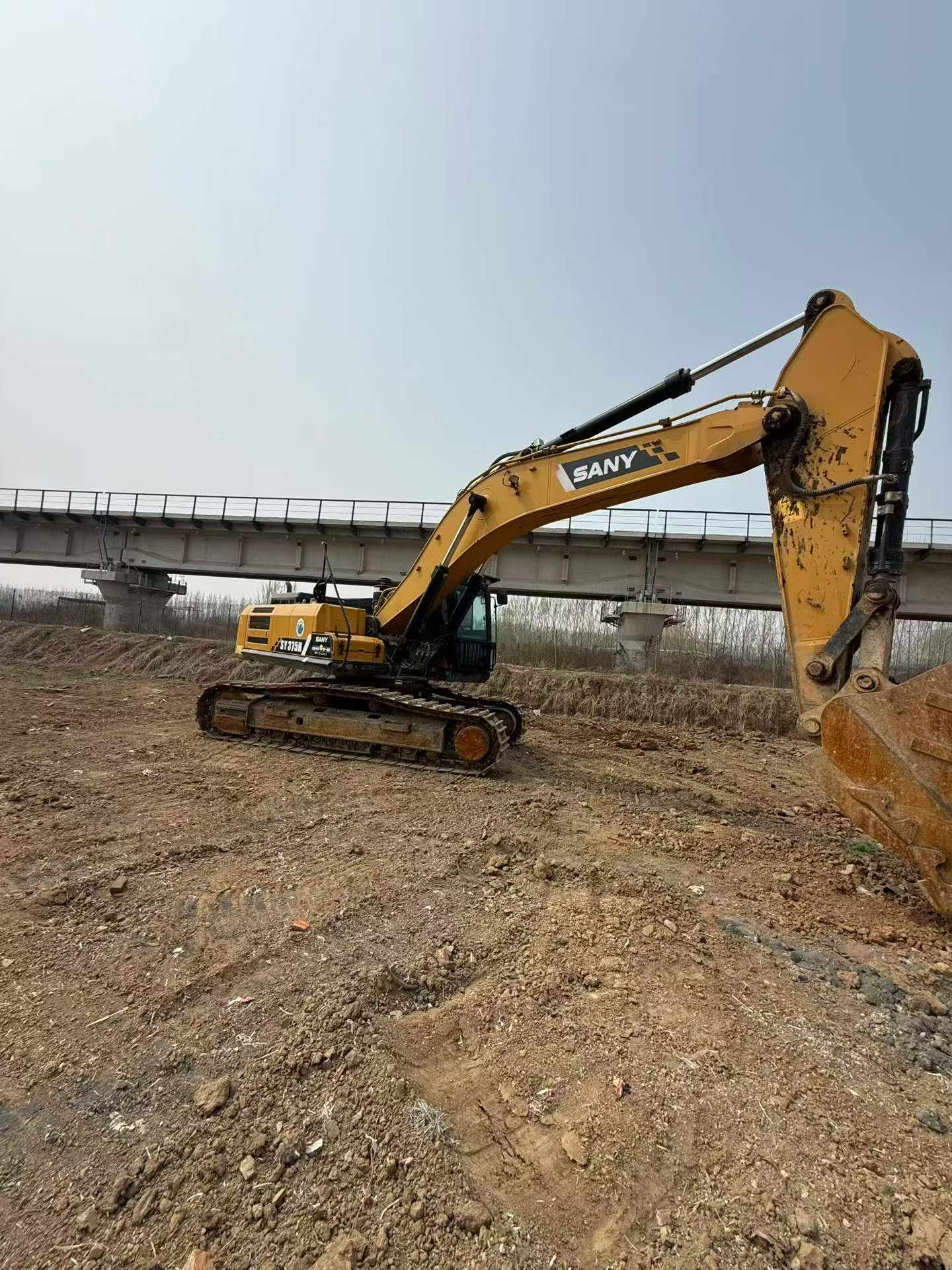 Buy Sany SY375H Used Excavator / 3