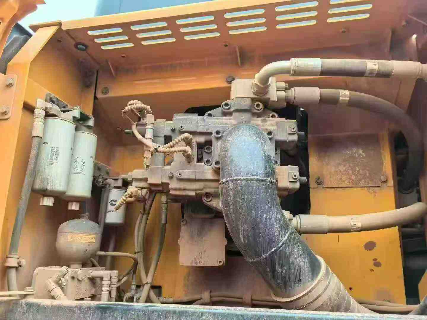 Buy Hyundai R600BKVS Used Excavator / 3