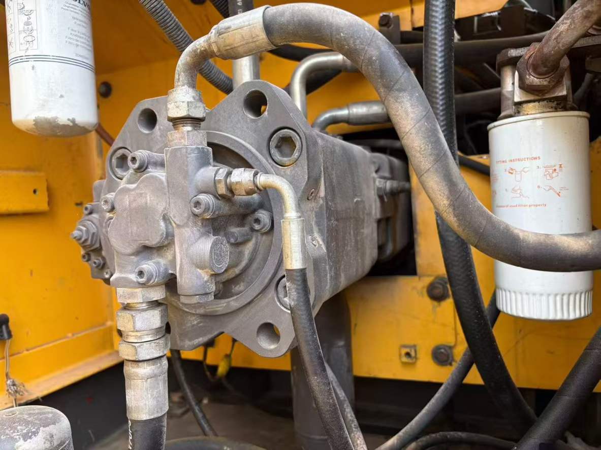 Buy Volvo EC210B Used Excavator / 8