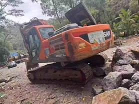 Buy Doosan DH215-7 Used Excavator / 5 Buy Doosan DH215-7 Used Excavator / 5