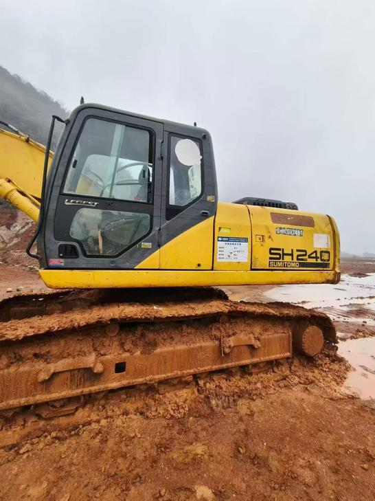 Buy Sumitomo SH240-3 Used Excavator / 1