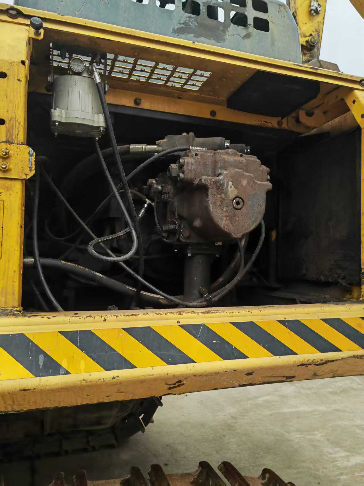 Buy Komatsu PC450-8 Used Excavator / 4