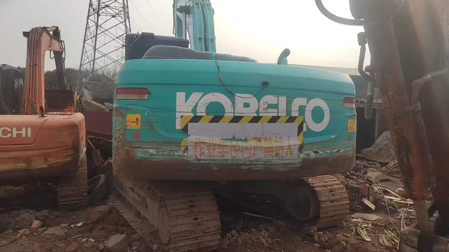 Buy Kobelco SK200-10 Used Excavator / 1