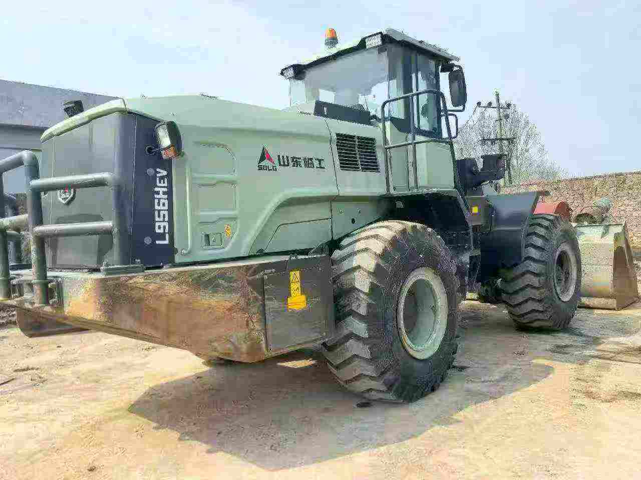 Buy SDLG L956 Used Loader