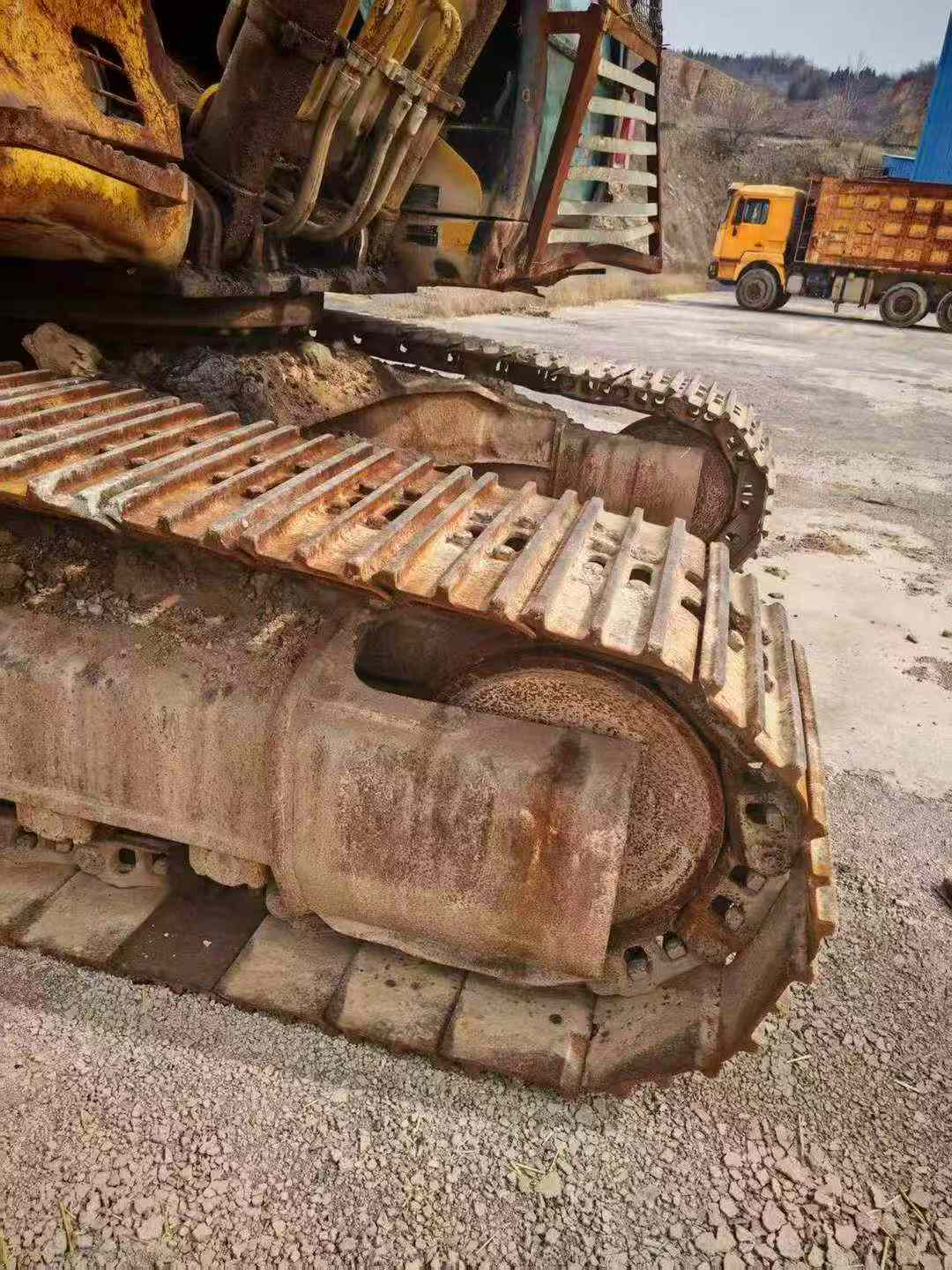 Buy Caterpillar 325C Used Excavator / 6