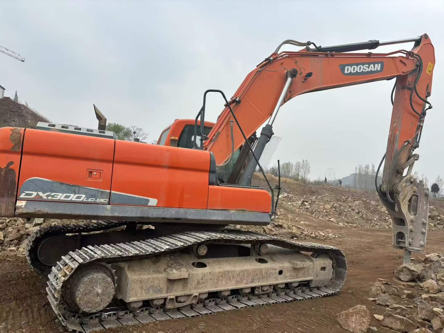 Buy Doosan DX260LC Used Excavator / 3