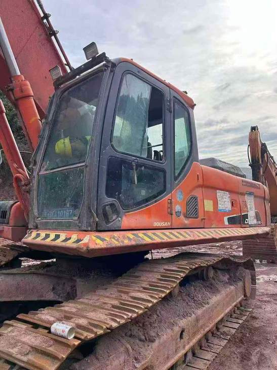 Buy Doosan DX380 Used Excavator / 1