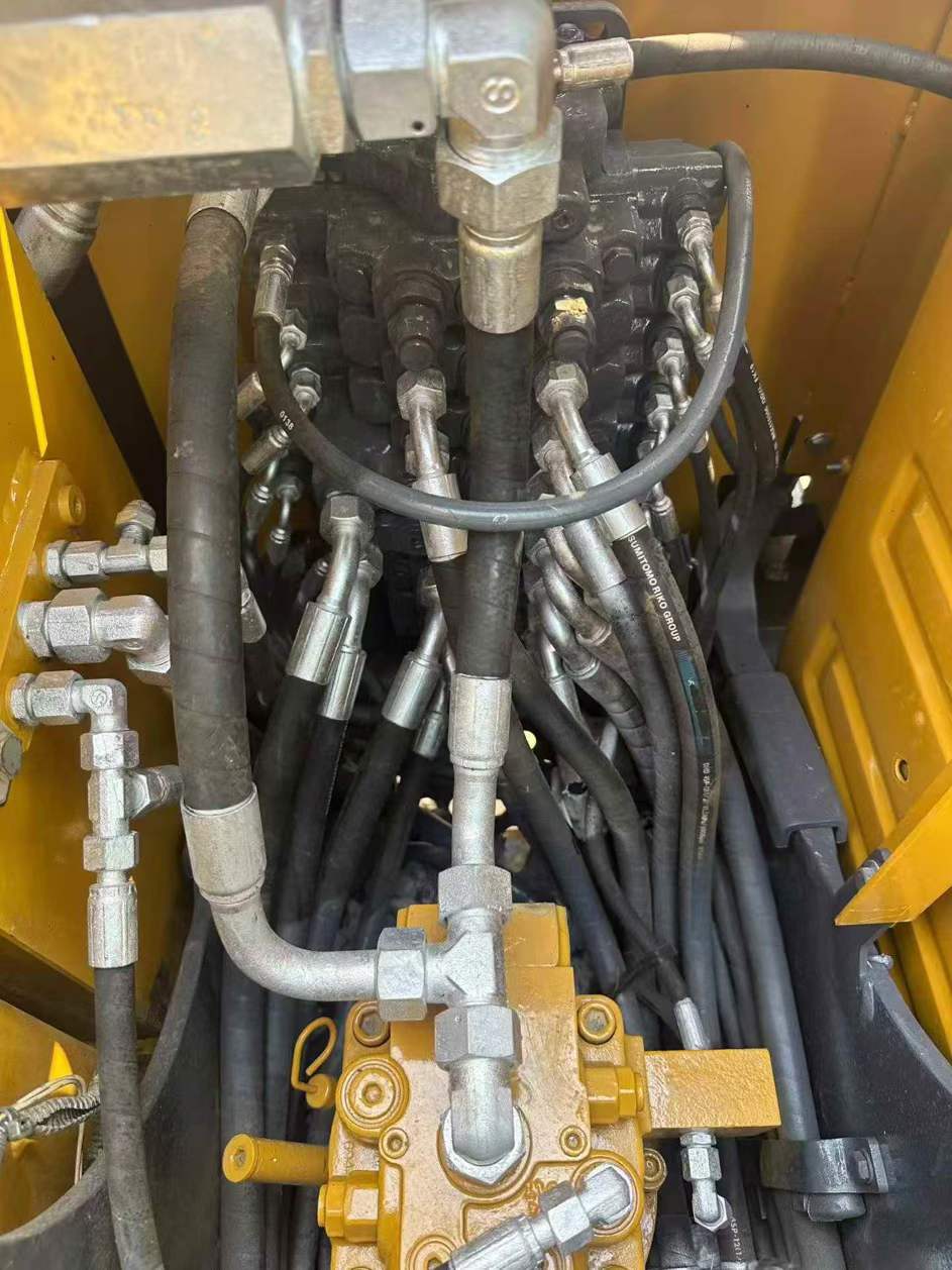 Buy XCMG XE75DA Used Excavator / 8