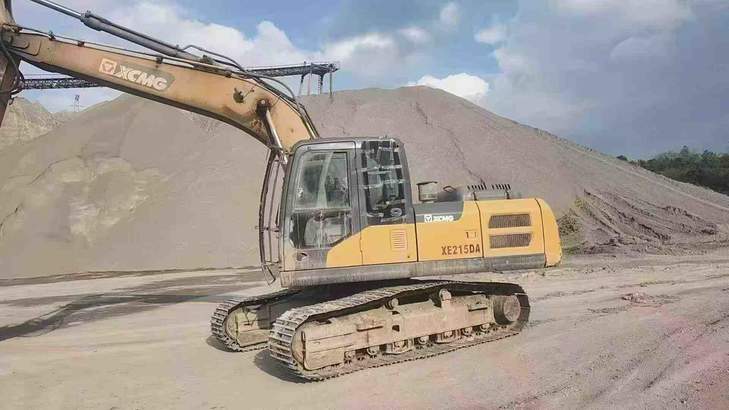 Buy XCMG XE200 Used Excavator / 1