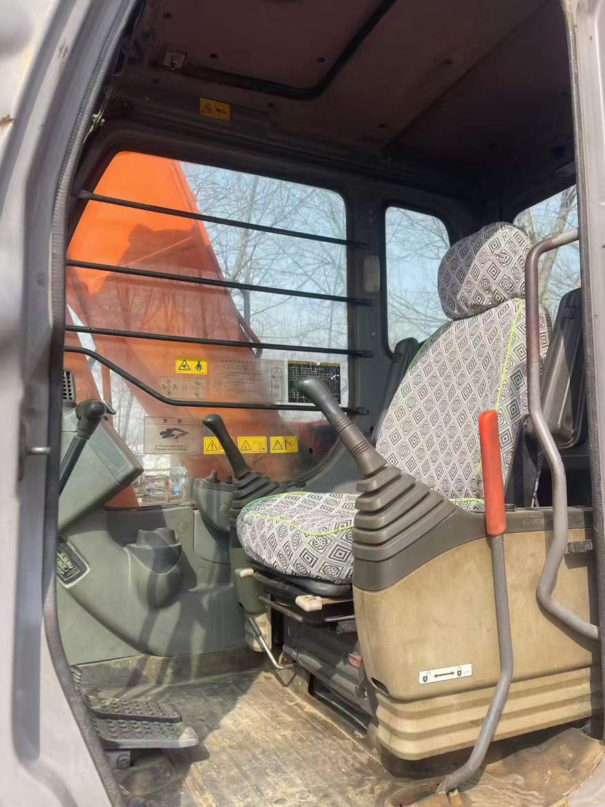 Buy Hitachi EX120-6 Used Excavator / 6