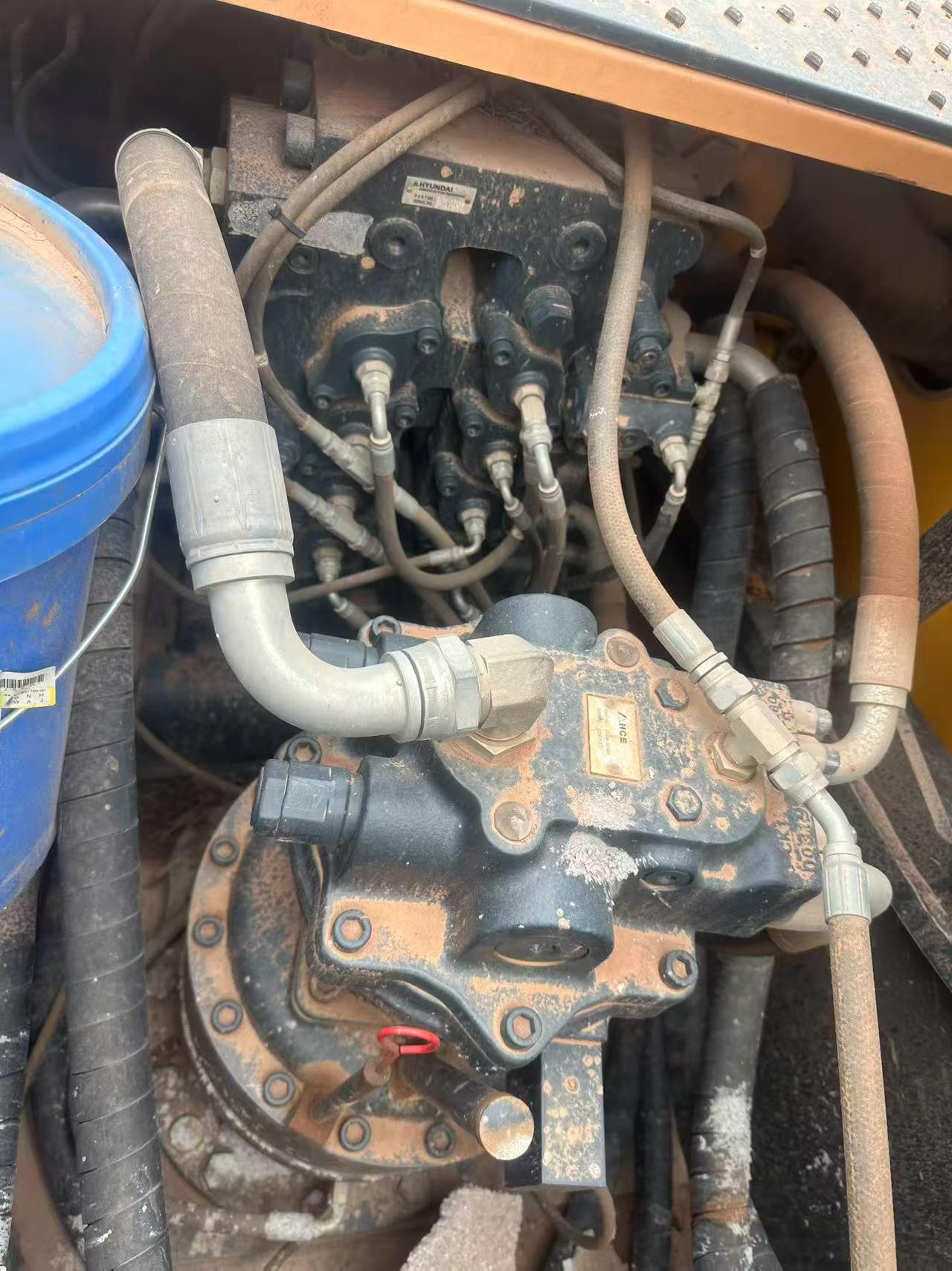 Buy Hyundai R385LVS Used Excavator / 6