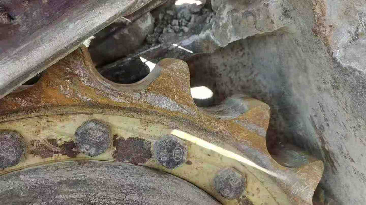 Buy Hitachi EX250-5 Used Excavator / 5