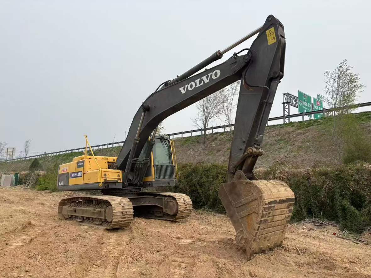 Buy Volvo EC210B Used Excavator / 6