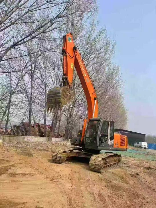 Buy Hitachi EX210LC Used Excavator / 1