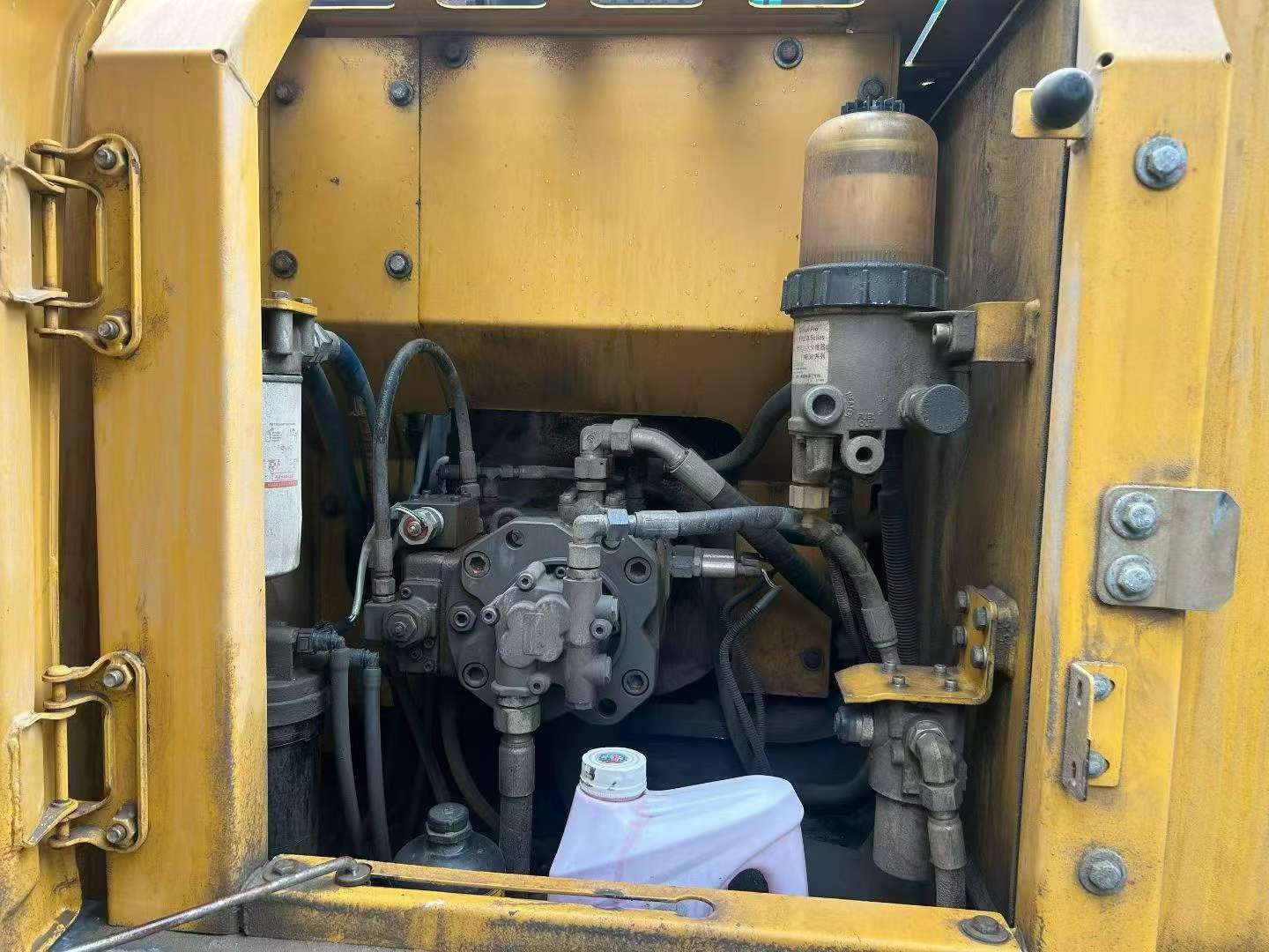 Buy XCMG XE135B Used Excavator / 7